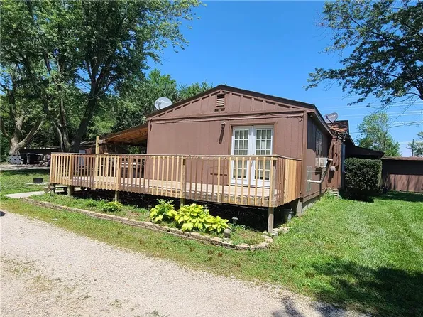 210 N Elm St, Holden, MO 64040