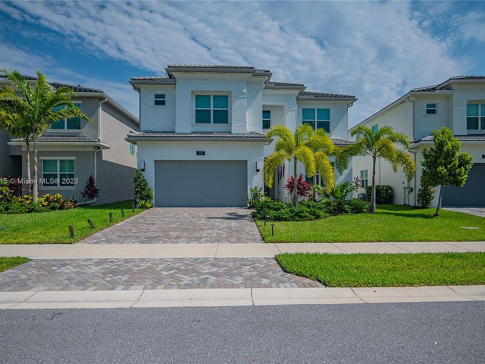 1st image of 7613 Francisca Club Ln