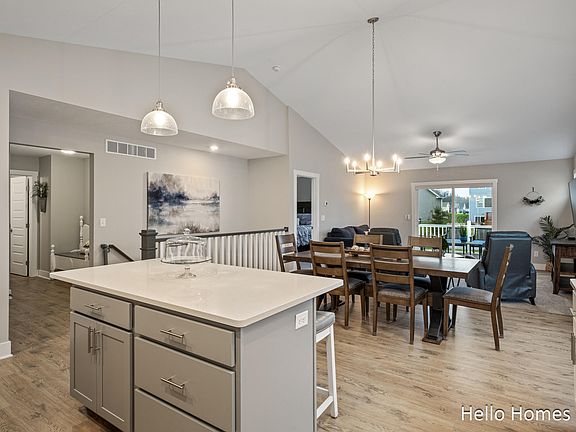 4th image of 11569 Norfolk Dr