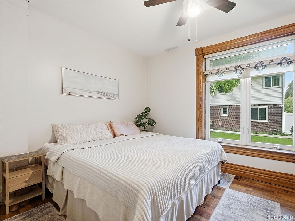 53633 Chesterfield Rd, photo 22