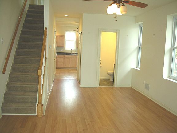 Living Room/Dining Room 