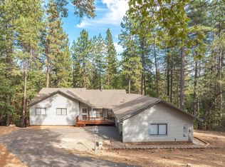 13900 Pine Park Loop, Pine Grove, CA 95665