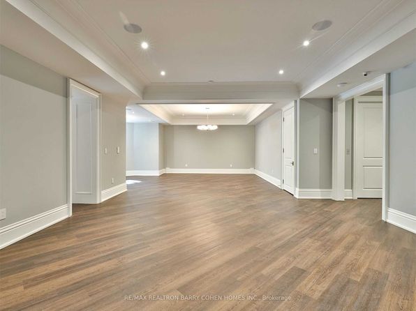 31 Russell Hill Rd #C02, Toronto, ON M4V 2S9