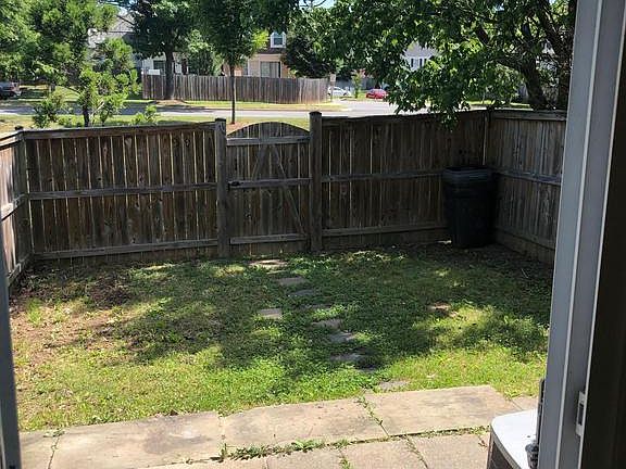 5th image of 816 Sycamore Ct