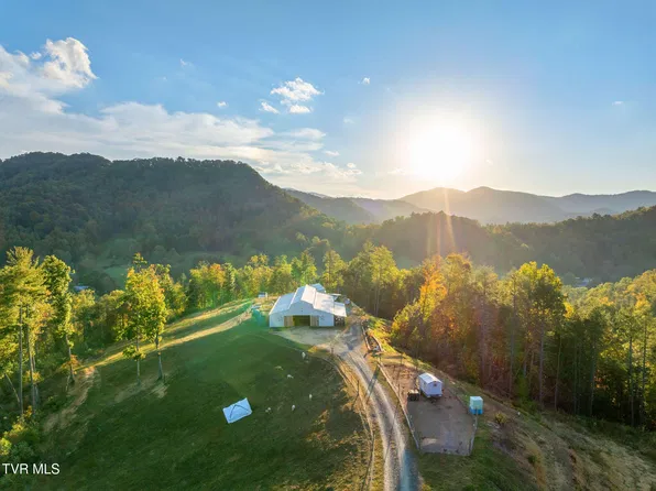 173 Teaberry Rd, Roan Mountain, TN 37687