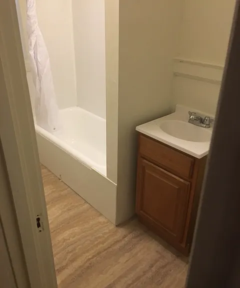 235 Park Dr #13 — Photo 4