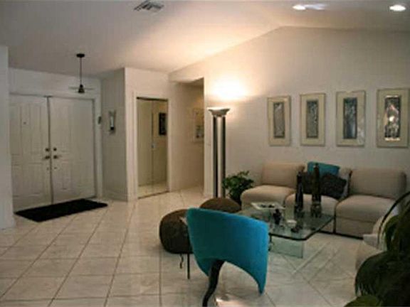3rd image of 602 NW 111th Way