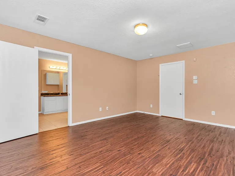 8506 Chancellorsville Ln — Photo 25