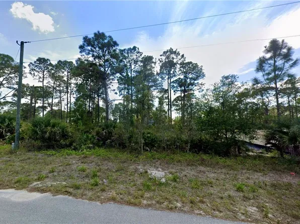 3305 70th St W, Lehigh Acres, FL 33971