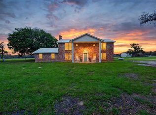 6072 County Road 122, Hallettsville, TX 77964