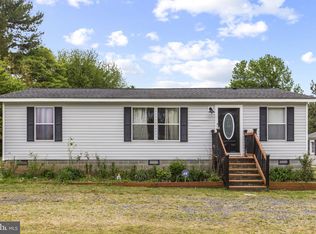 154 Worrell Ln, Colonial Beach, VA 22443