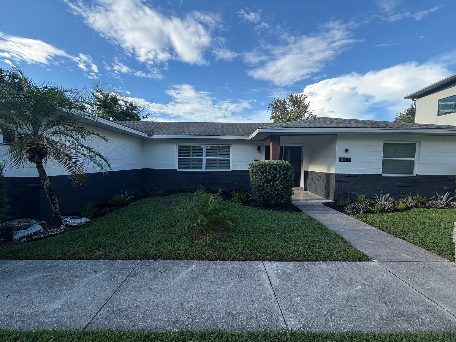 805 Rugby St — Photo 2