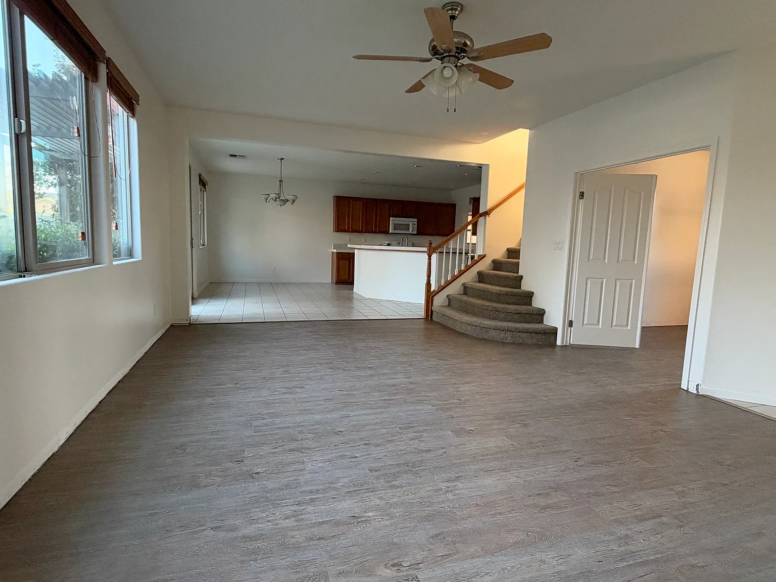 4 bed, 2537 sqft, $3,000 — Photo 4