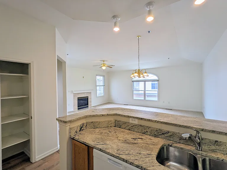 Westmount Apartments — Photo 46