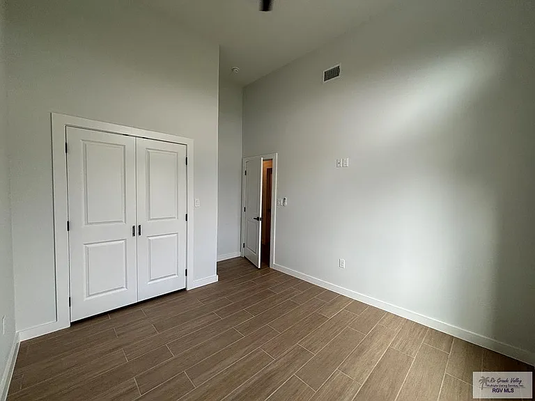3032 Eliseo Villarreal Ave — Photo 10