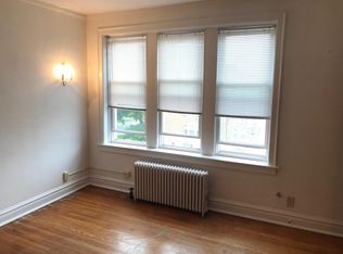 2141 Gunderson Ave APT 317, Berwyn, IL 60402