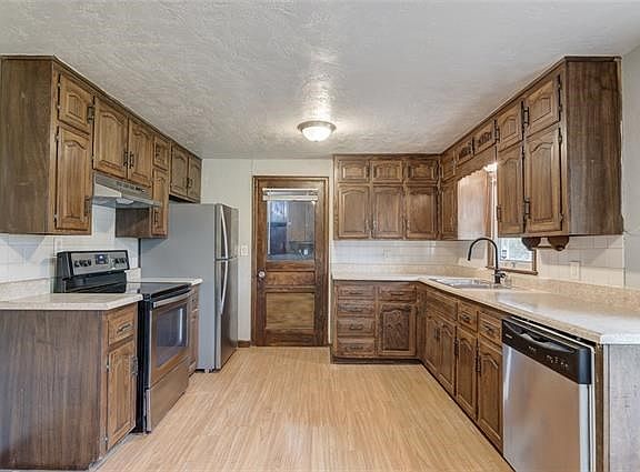 5th image of 6215 Arcadia Ave