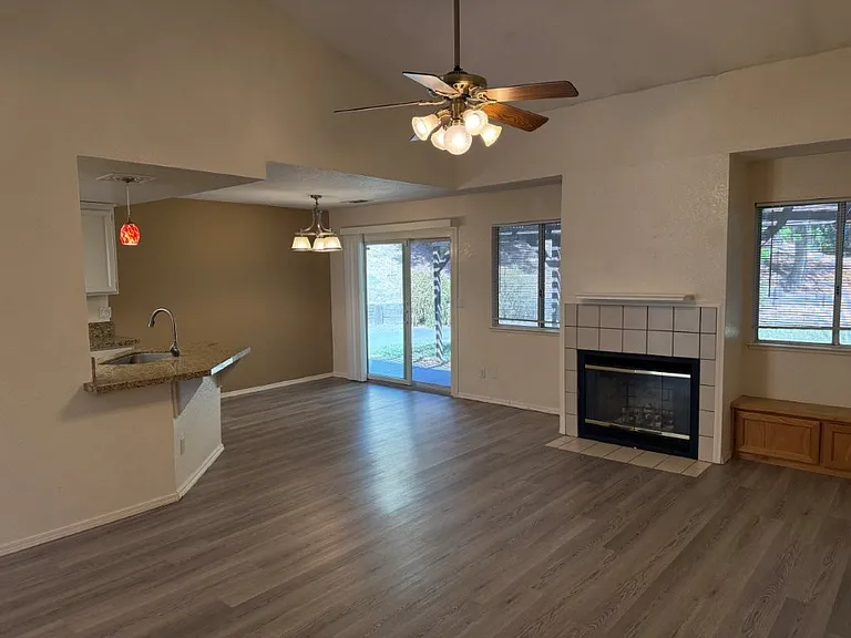 237 Sunridge Way — Photo 23