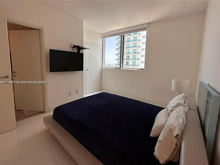 1300 Brickell Bay Dr #3206 — Photo 17