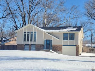 8021 SW 21st Ter, Topeka, KS 66614