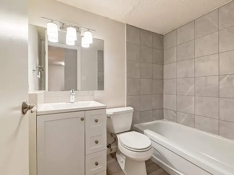 99 Carswell Rd SE — Photo 5