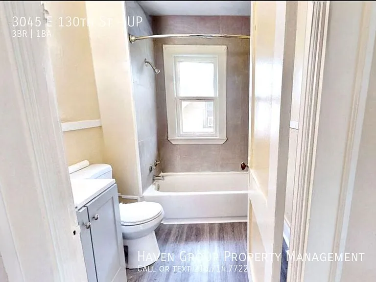 3045 E 130th St #UP — Photo 11