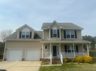 156 Edgecombe Dr, Spring Lake, NC 28390