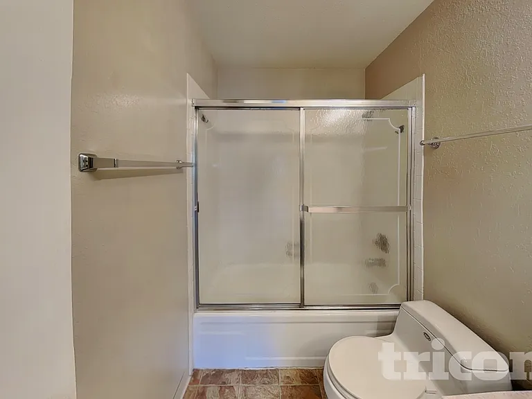 841 Wyoming Ave — Photo 17