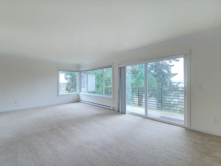 11525 Greenwood Ave N #401 — Photo 10