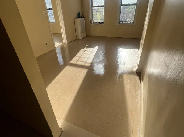 726 E 152nd St, Bronx, NY 10455