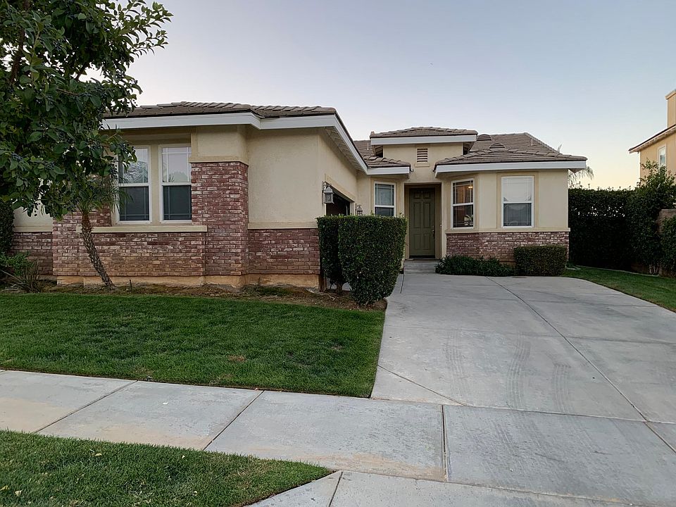 1st image of 34678 Yale Dr