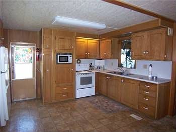 3rd image of 18501 52nd Ave W Unit 81