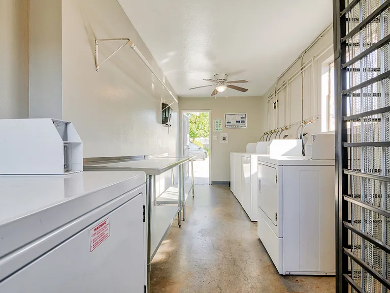 Alburtis Townhomes — Photo 8