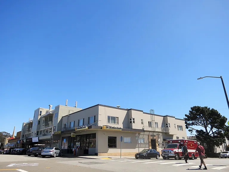 111 Fowler Ave #3 — Photo 2