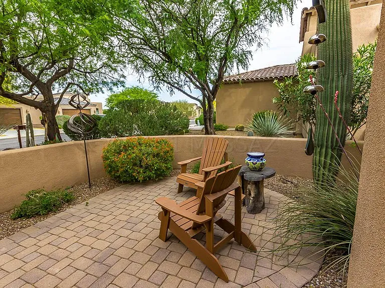 4402 W Cloud Ranch Pl — Photo 2