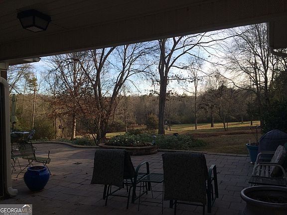 5th image of 337 Lake Front Rd