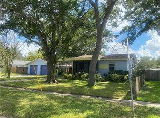 8120 Riverside Dr N, Saint Petersburg, FL 33702