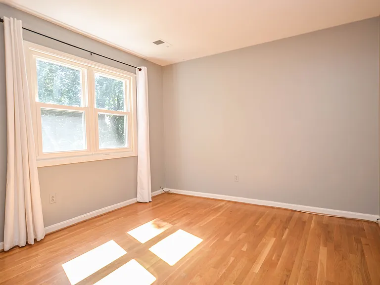 11309 Brandy Hall Ln — Photo 12