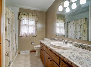 652 N Perry Pkwy, Oregon, WI 53575