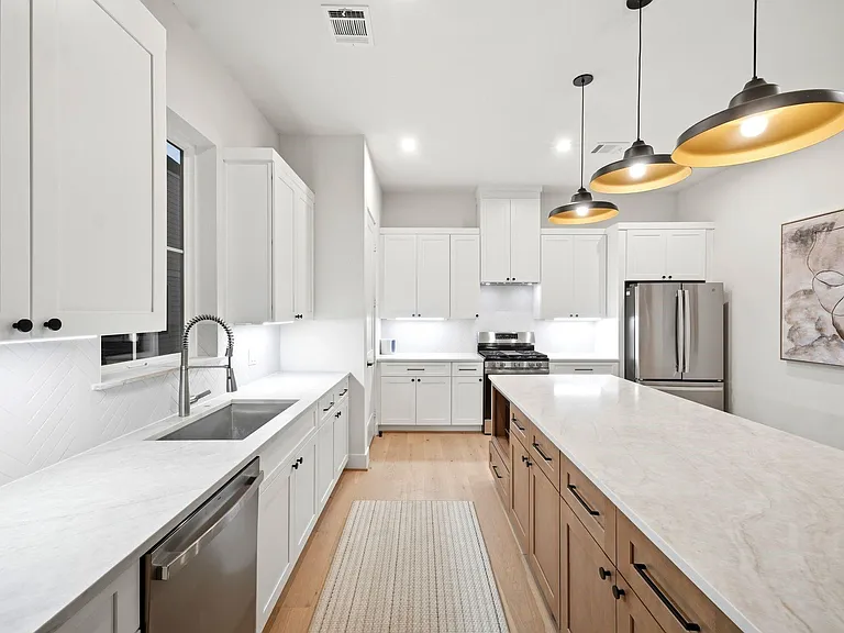 2212 Lou Ellen Ln #C — Photo 24