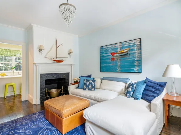 36 Monument Ave, Charlestown, MA 02129