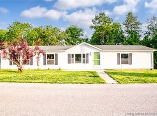 305 Taylor St, Henryville, IN 47126