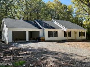 119 Cahoonzie Rd, Shohola, PA 18458