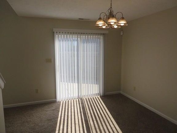 5th image of 665 Stobus Dr