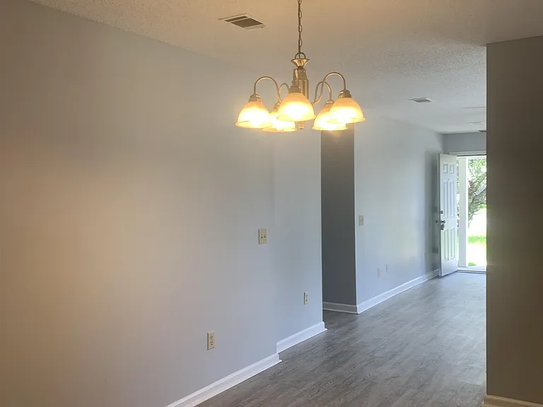 707 Kadi Ln — Photo 5