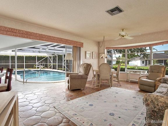 4th image of 823 Country Club Dr