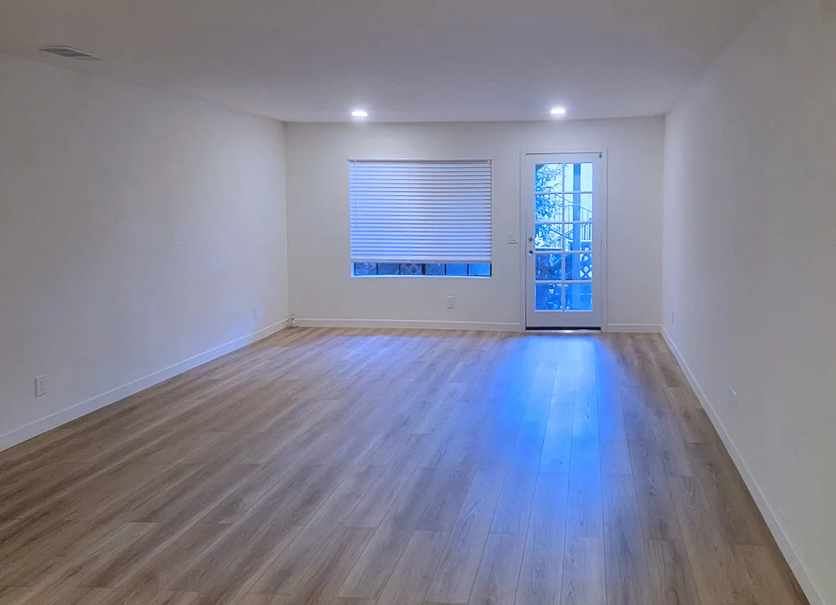 Studio, 544 sqft, $2,050 — Photo 2