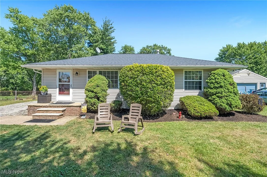 1319 Gary Blvd photo 1