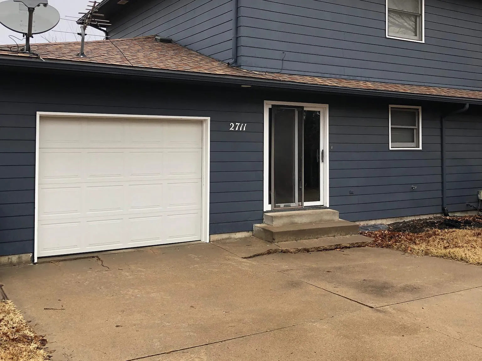 2711 Allison Ave — Photo 2