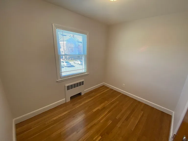 137 Main St — Photo 30